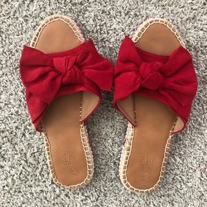 Universal Thread Red Bow Sandals